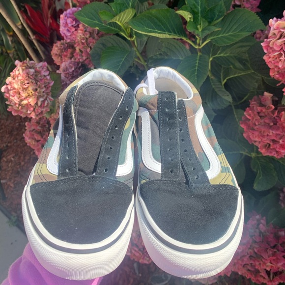 Vans - Picture 2 of 6